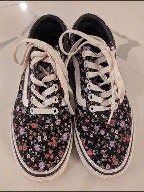 Vans Black Floral Lace-Up Sneakers with Pink & Purple Flowers Size 8